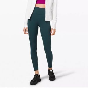 Lululemon high rise tight 28” navy size 2